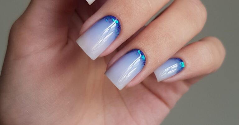 Blue to white ombre dip powder nails gradient manicure