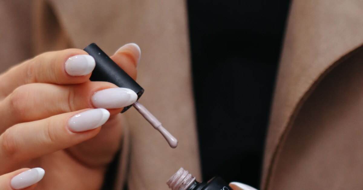 Tone-on-tone milky nude manicure, the shade trick that elongates chubby fingers